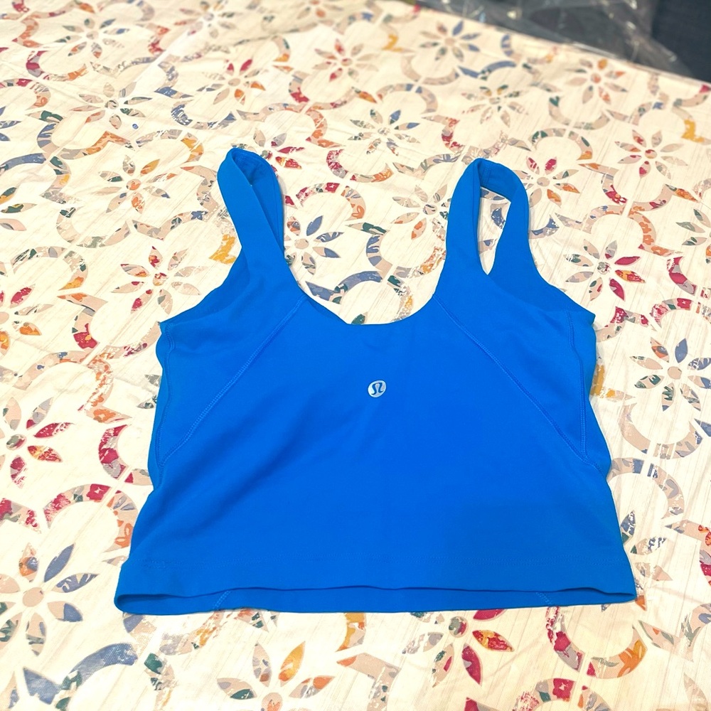 Lululemon yoga tank 💙